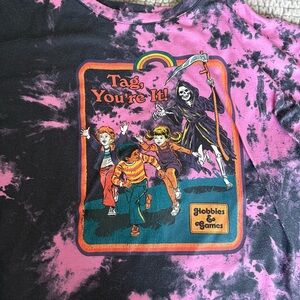 Adult Pink and Black Graphic Tee size Large